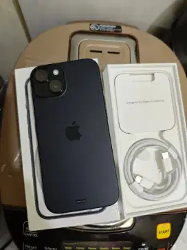 iPhone 15 128 iBox, black, like new.