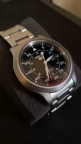 Seiko 5 SNK809K1 Stainless Steel Bracelet - Jam Automatic