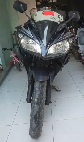 Yamaha r15 v2 2015