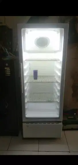 Showcase polytron siap pakai bergaransi