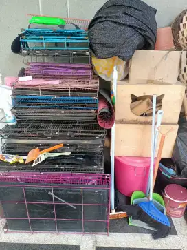 Jual borongan kandang kucing & mainan kucing bekas Pet Shop