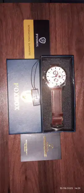 Di jual jam tangan baru 2 kali pake