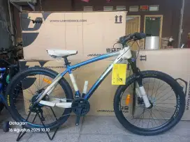 Sepeda MTB United Detroit 2.00 Baru Warna biru doff