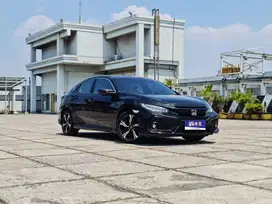 Honda Civic 1.5 E CVT Hatchback 2019 Km 53rb Pakaian Pribadi