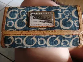 Dompet biru GUESS