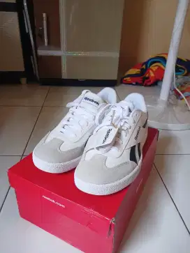 Jual sepatu reebok