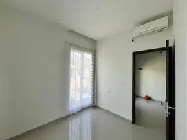 Rumah di Fortune Garden Graha Raya Tangerang, Posisi Hoek, Bagus, Baru