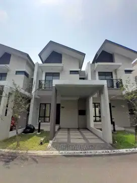 Rumah Cantik 2 Lantai di Podomoro River View SHM On Hand Dekat Tol