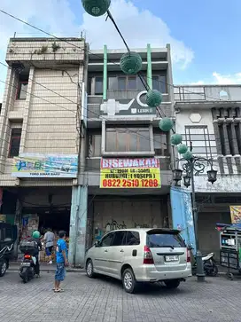DISEWAKAN RUKO CIBADAK LOKASI SANGAT STRATEGIS