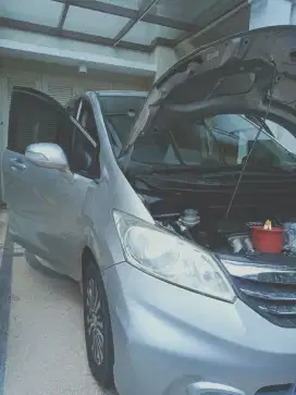 Poles mobil panggilan jogja murah
