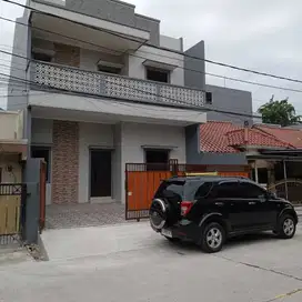 Harga Nego! Dijual Rumah Tingkat Cluster di Harapan Indah dkt Gerbang!