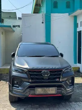 fortuner VRZ 2017 UP GR warna asli hitam full scotlet DOF
