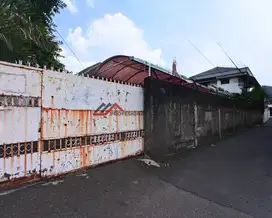 Rumah Lama Layak Huni Dekat MRT Cipete