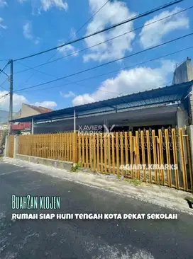 Rumah siap huni dekat sekolah di area buah buahan klojen malang