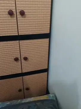 200 dapet 2 lemari
