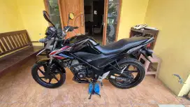 CB150R 2013 Hitam