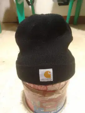Topi kupluk beanies carharrt second bekas