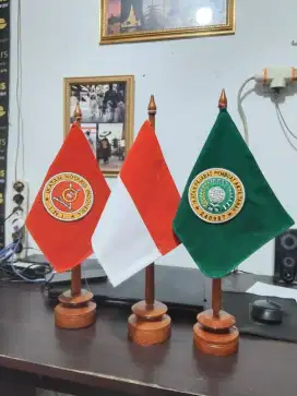 Bendera notaris untuk meja kantor