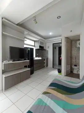 Apartemen 2 kamar cuma 3 jutaan aja free wifi juga loh