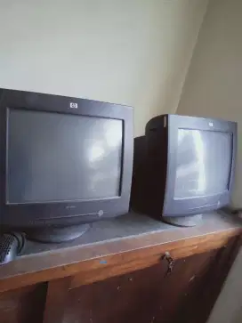 Monitor lama komputer