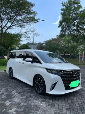 Toyota Alphard Hybrid HEV Putih 2025 KM rendah
