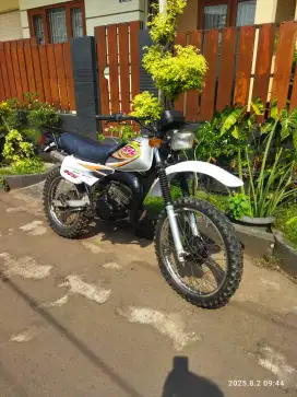Suzuki TS 125 2003 Silver