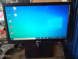 jual monitor. mrek Sampung kondis minus masih lancar dipake
