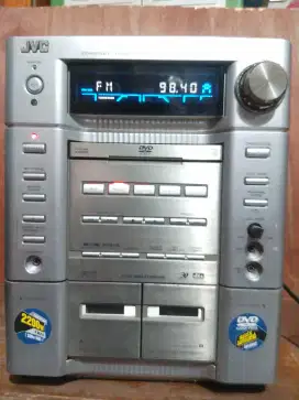 JVC Japan Victor Co Silver Amplifier 2200 watts pmpo, full ori, Aux ok