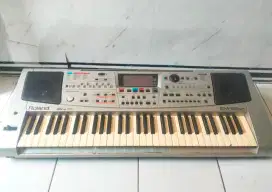 Keyboard Roland EM55 OR siap manggung
