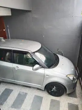 Suzuki Swift tipe ST AT.