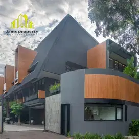 Dijual Rumah Design Modern Tropical 4 Lantai Private Pool dan Lift