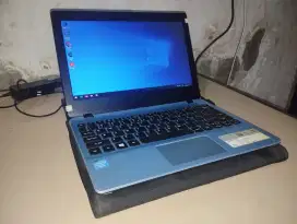 Laptop acer aspire V5 132