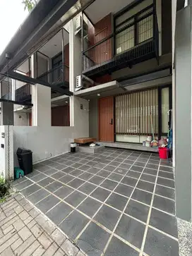 Dijual Rumah Compact Cluster Fleekhauz BSD Full Furnished Renovasi