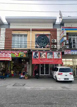 Dibutuhkan Karyawan Salon, Pengalaman Min. 1 Tahun