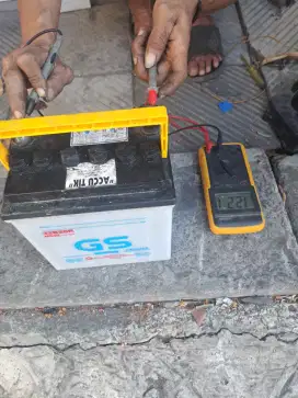 Aki masih bagus gede isi cek 10,2 V avo dijual cepat hari  ini