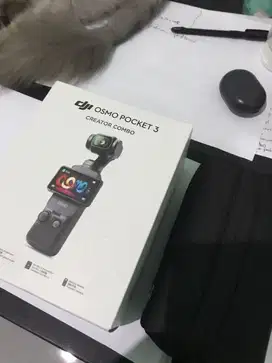 DJI Osmo Pocket 3 Creator Combo microSD 64