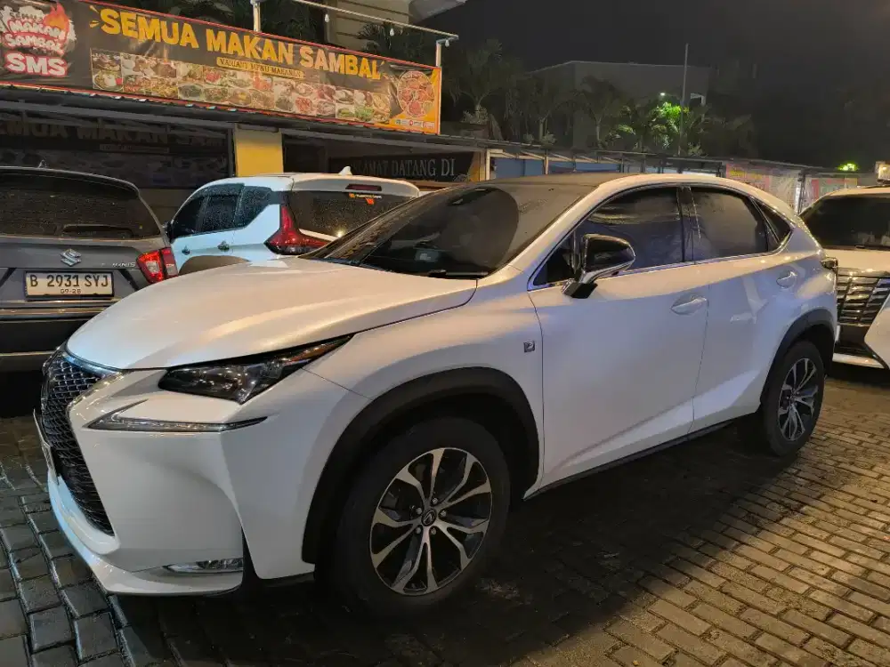Lexus nx200t f sport 2014 !! Jual cash !! Low km!!!
