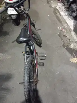 Jual sepeda masih mulus banget jarang di pake