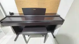 Yamaha YDP 145 Piano [Jarang Pakai dan Masih Apik]