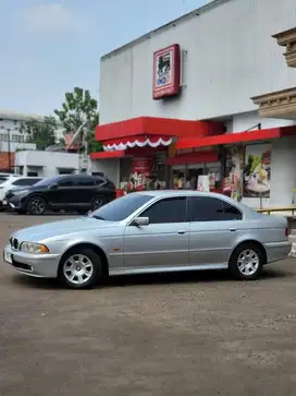 BMW E39 520i A/T 2002 (Facelift)