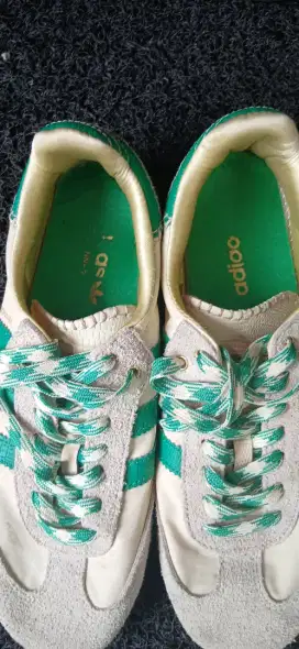 DI JUAL ADIDAS WALES BONNER SIZE 42