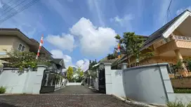 DIJUAL CEPAT 5 BANGUNAN VILLA CANTIK PRIVATE CLUSTER