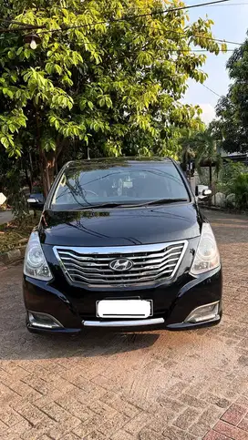Hyundai H-1 Royale Bensin 2.4