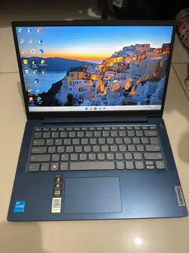 Lenovo IdeaPad Slim 3 (Intel i5-Gen 12)