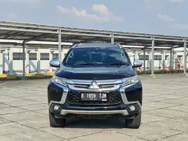 DP 45JT SAJA PAJERO SPORT DAKAR 2.4 AT MATIC AUTOMATIC 2017 HITAM