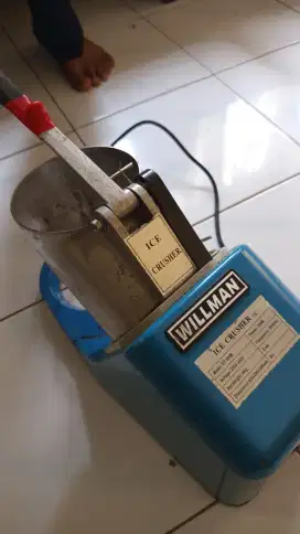 Alat pembuat es serut/mesin es salju