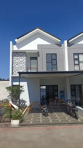 Gas Survei Rumah 2lt ada kolam renangnya di bandung barat  Padalarang