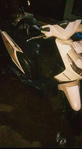 Honda beat tahun 2012