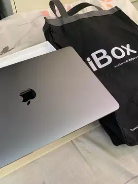 Macbook Air M1 8/256 Mulus Garansi