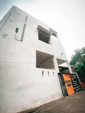 Balekost Unram, Kos Laki laki